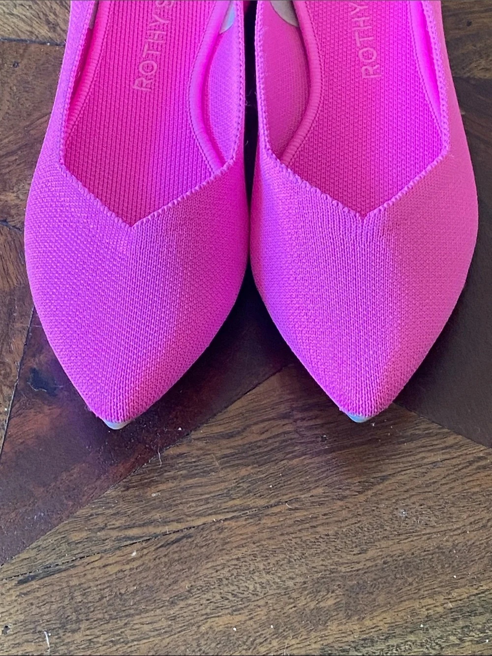 ROTHY’S THE POINT BALLET FLATS IN DRAGON FRUIT FUCHIA PINK SIZE 8 - Picture 6 of 7